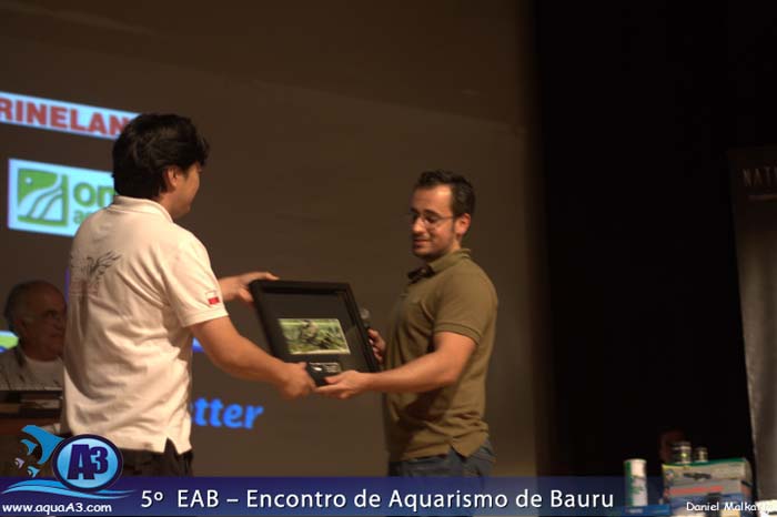 Grande Renato Kuroki recebendo o 2º colocado na Categoria Plantados.