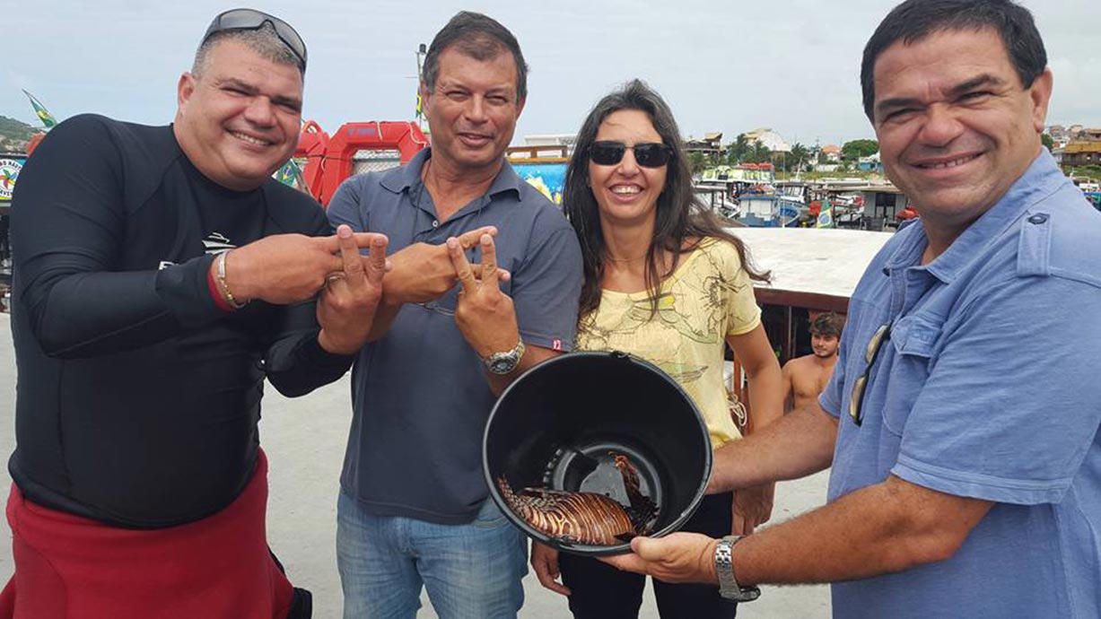 Peixe Leão é encontrado em Arraial do Cabo